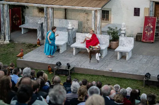 Romulus der Grosse Bild 9